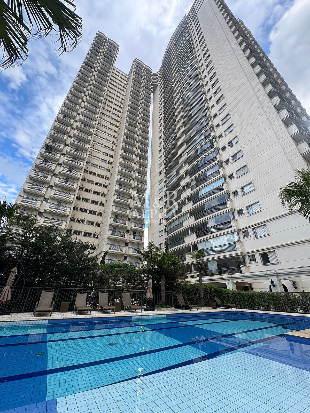 Apartamento&nbsp;Barueri &nbsp;Alphaville Centro Industrial e Empresarial/Alphaville. &nbsp;Edificio Mont Blanc